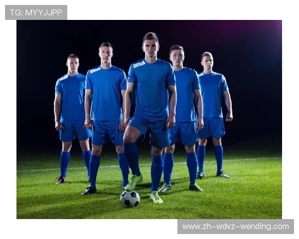 足球运动员的团队合作与战术配合